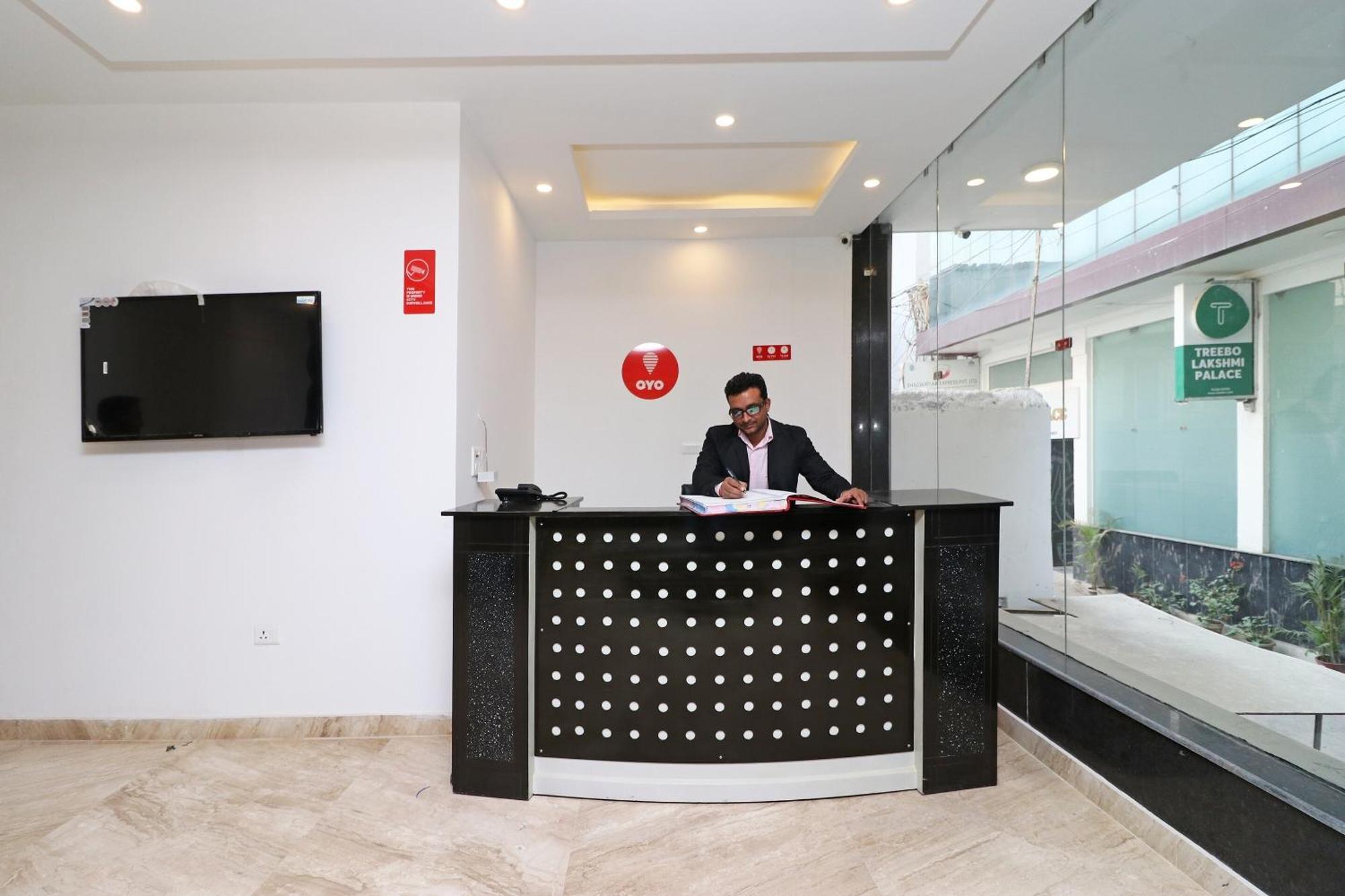 Hotel O Aamara New Delhi Exterior photo