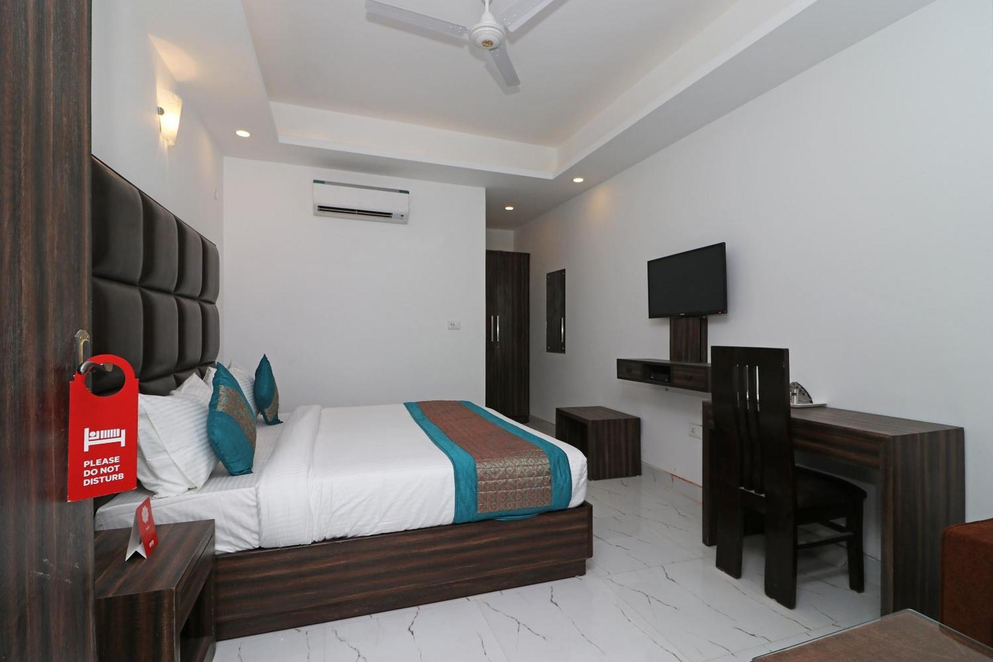 Hotel O Aamara New Delhi Exterior photo